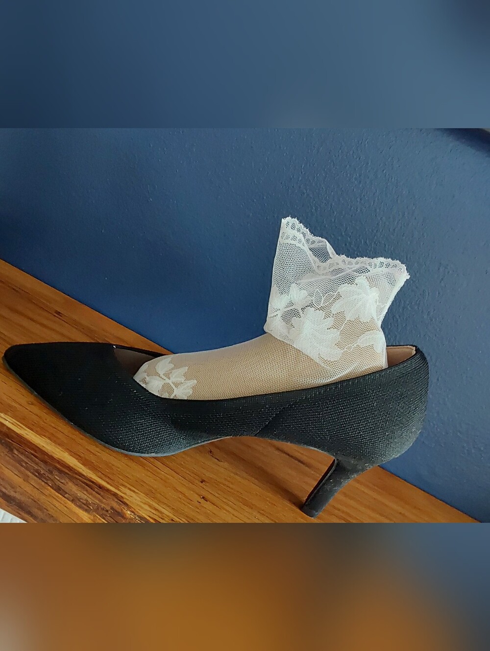 (2) RETRO LACE & TULLE TRANSPARENT SHORT SOCKS. O/S - Picture 5 of 6